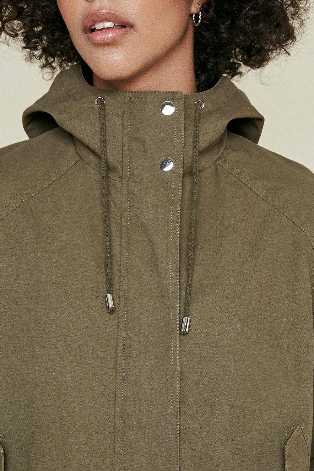 short parka with hood