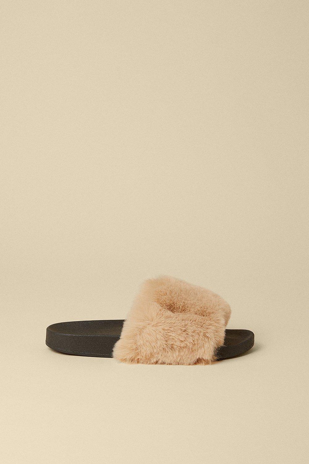 camel fluffy sliders
