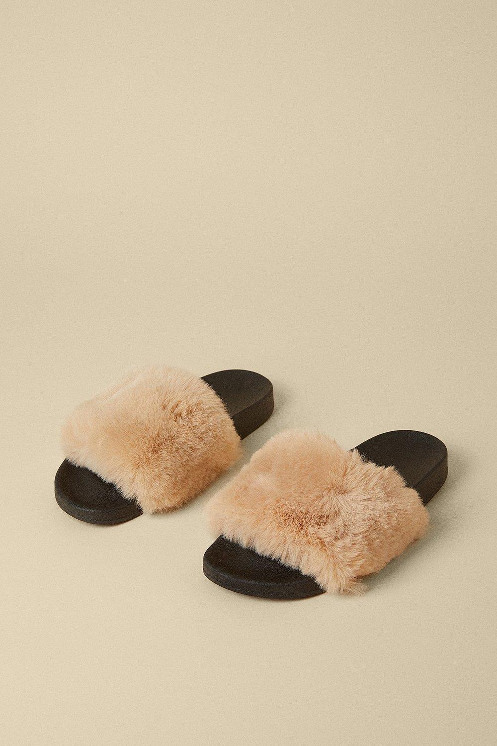 camel fluffy sliders