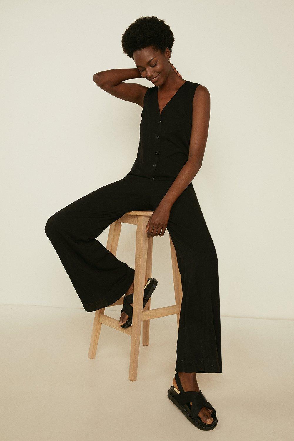 Sleeveless V-neck Button Front Jumpsuit Gilli