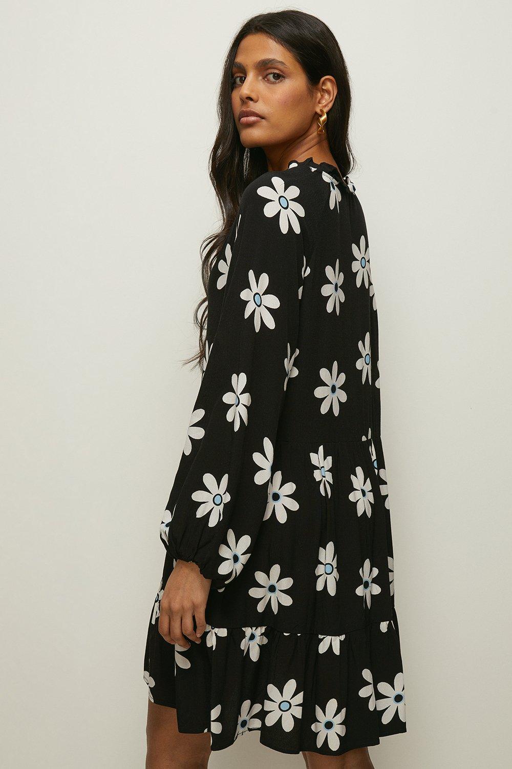 oasis daisy dress